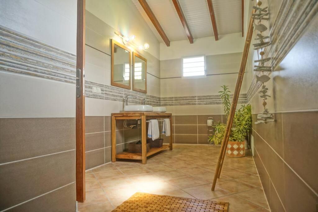 Ti Coin Relax Bungalow Vue Mer Piscine Privee サン・フランソワ エクステリア 写真